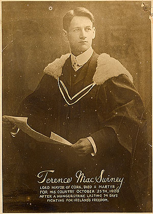 Terence MacSwiney- robes